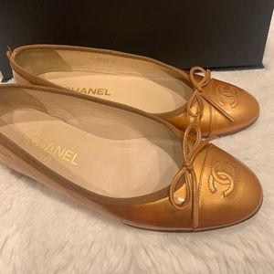 Chanel CC camel patent leather flats size37.5